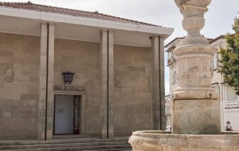 Biblioteca Municipal Renato Araújo