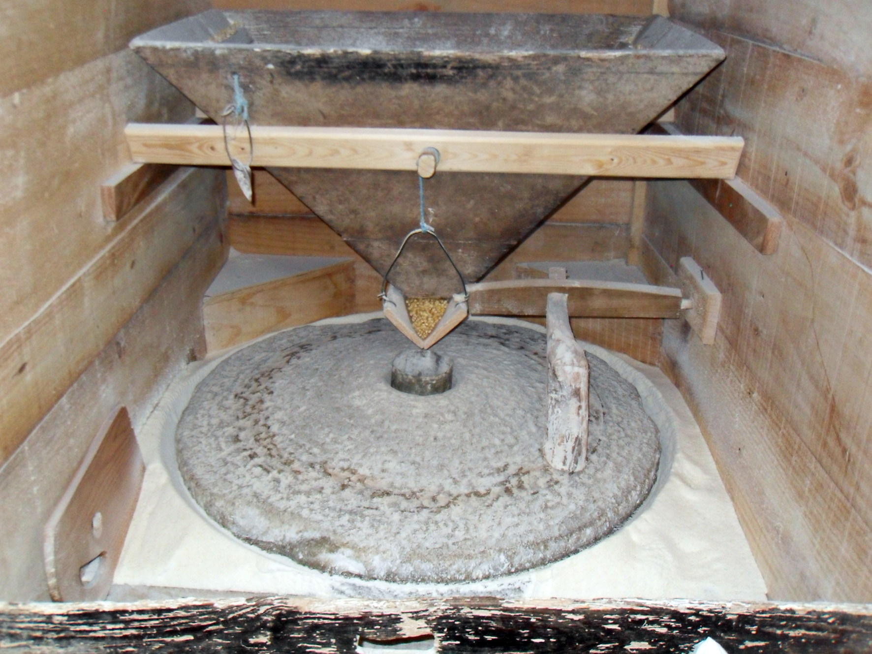 Dois moinhos abertos ao público para visitas guiadas e demonstração