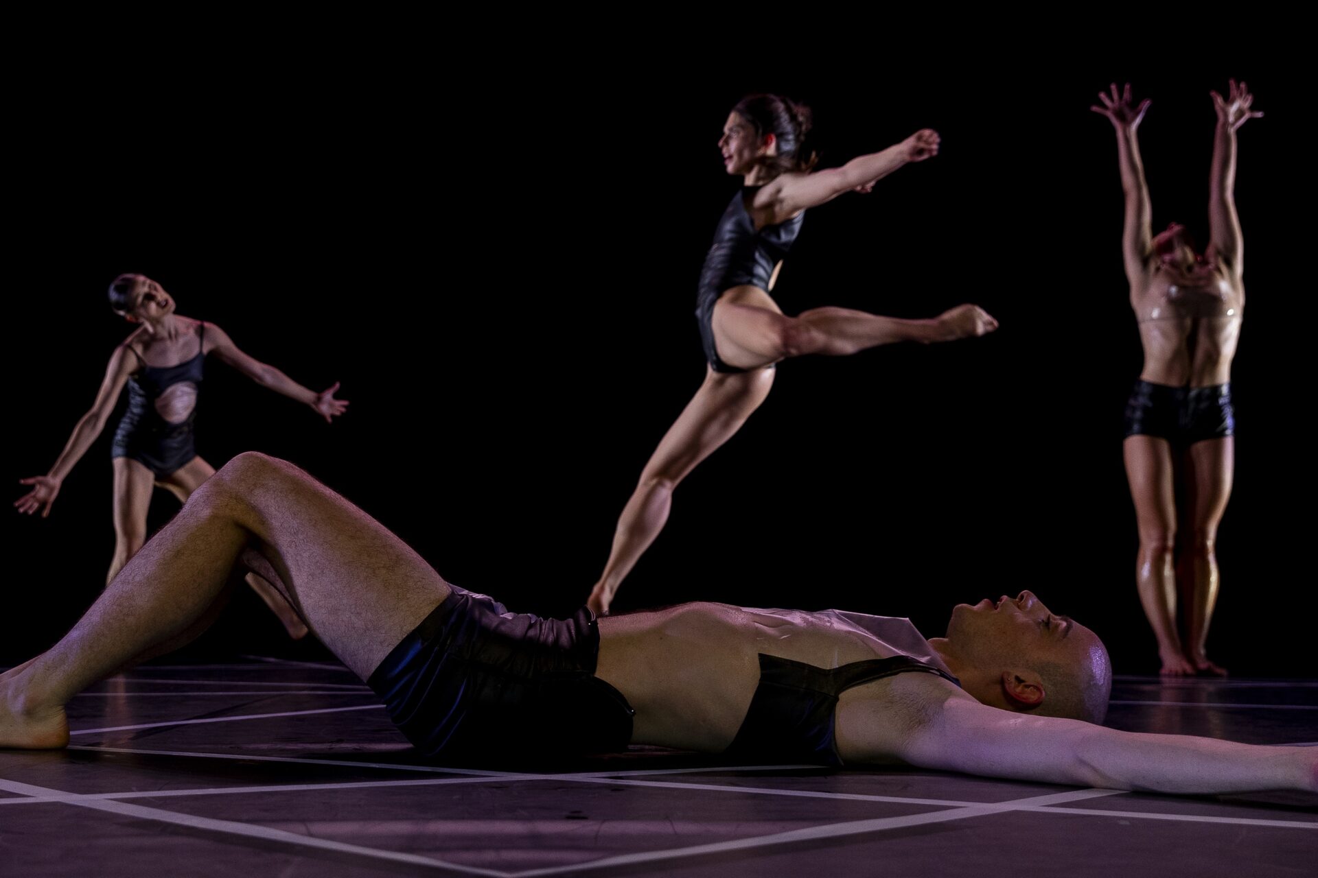 Suores de Mel e A Morte Não Terá Domínio