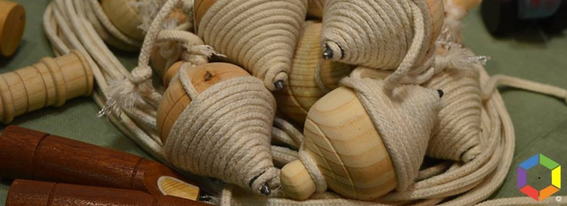 Oficina Mãos que criam, mãos que ensinam