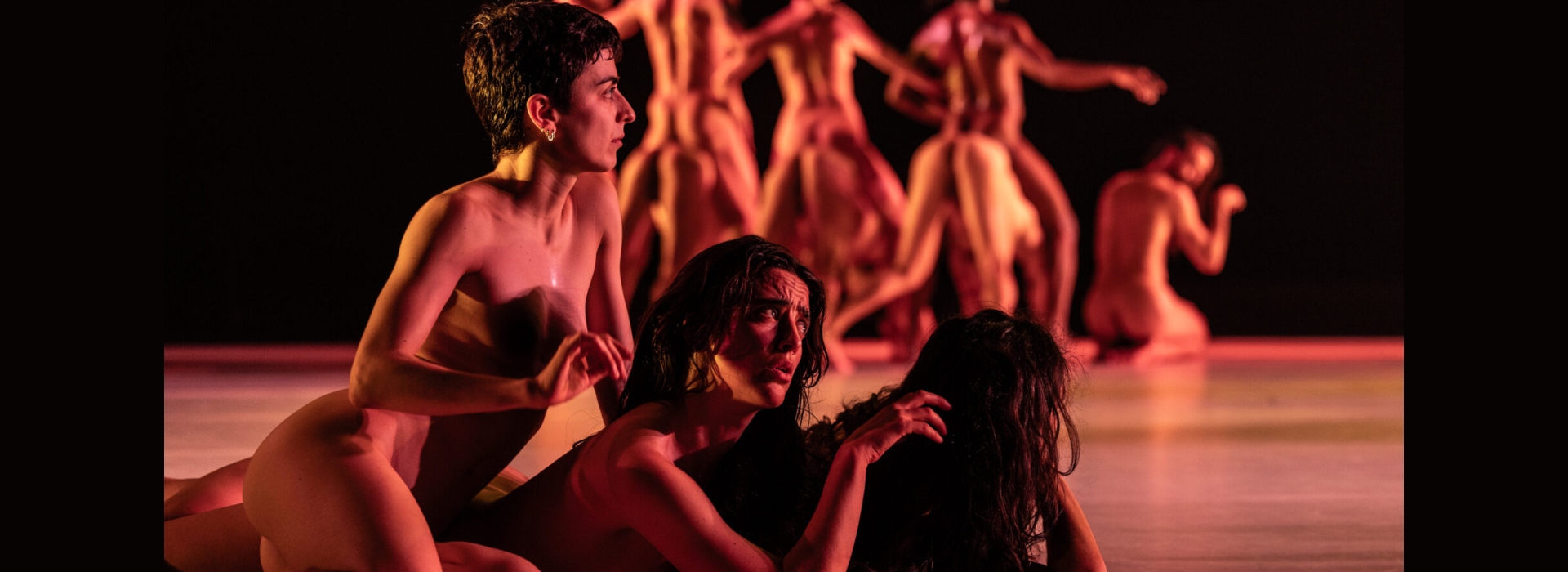 Há Qualquer Coisa Prestes a Acontecer